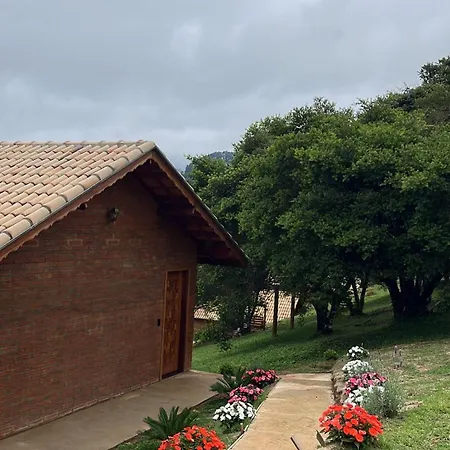 Chales Pinheiros Da Mantiqueira Camanducaia Exterior photo