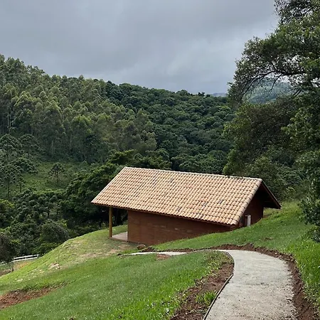 Chales Pinheiros Da Mantiqueira Camanducaia Exterior photo