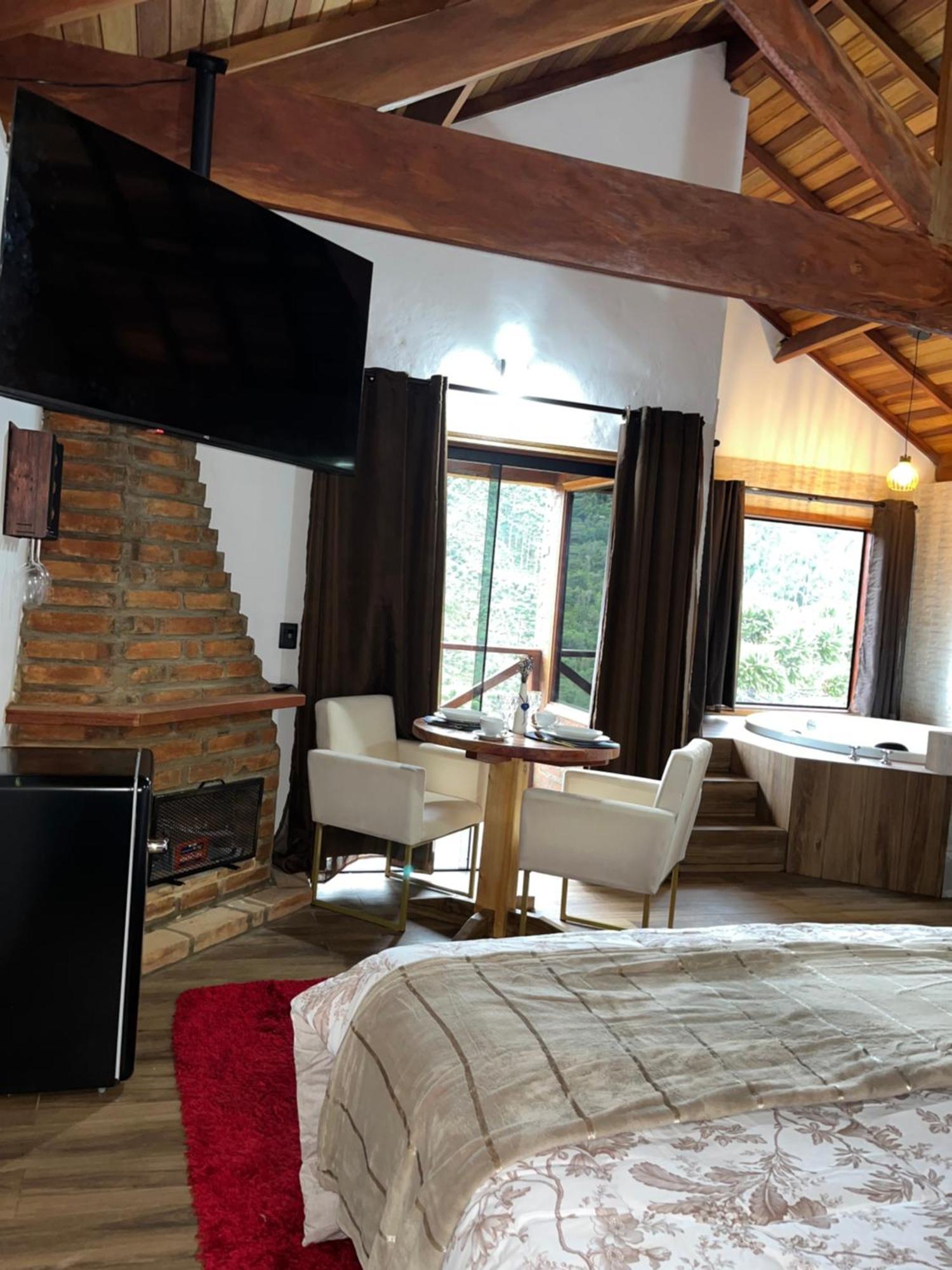 Pinheiros Da Mantiqueira Lodge Camanducaia
