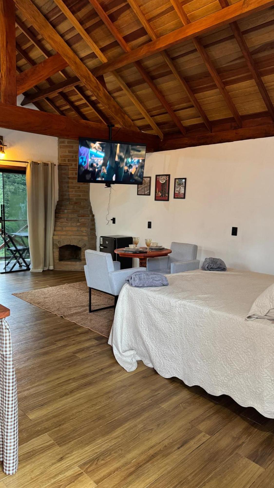 Lodge Pinheiros Da Mantiqueira